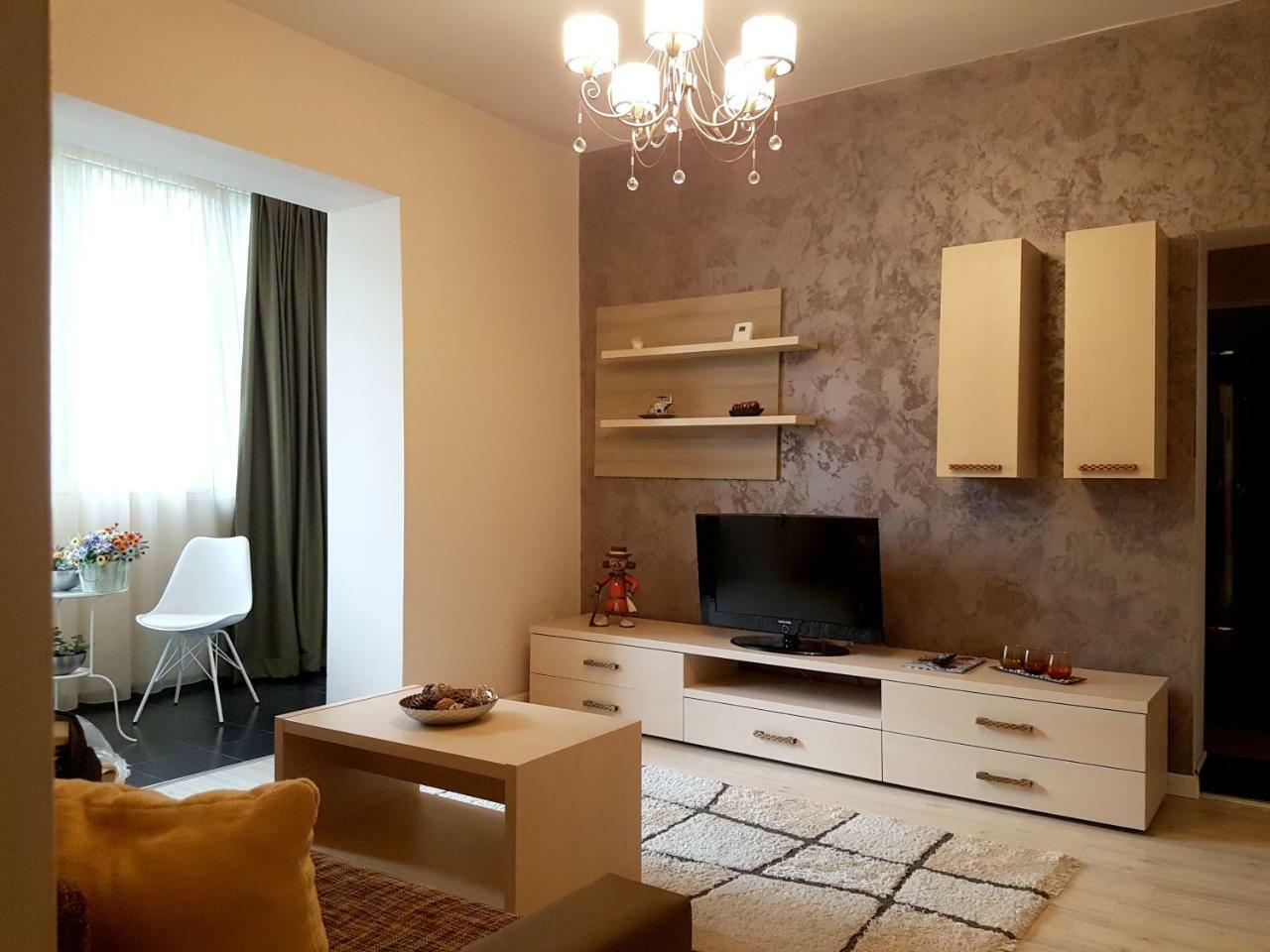 Like Home Braşov Buitenkant foto