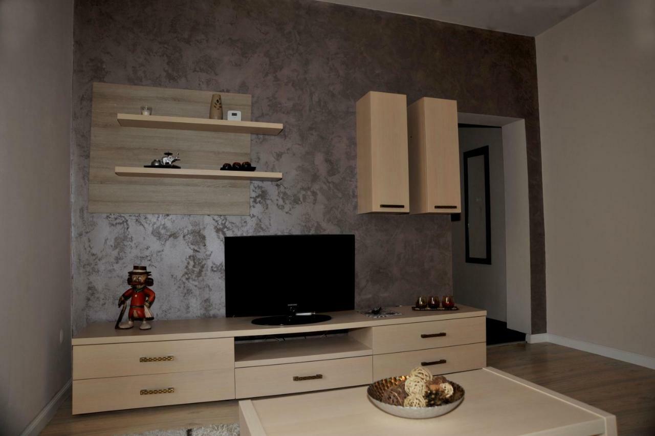 Like Home Braşov Buitenkant foto